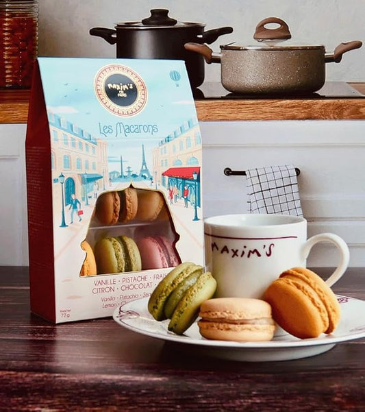 Maxim's De Paris - Macaron Gift Box, Gift box, 6 French Macarons Cookies, Strawberry, Vanilla, Coffee, Pistachio, Lemon, Chocololate.