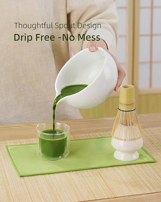 ZENS Matcha Whisk Set, 15oz Ceramic Matcha Bowl with Spout and Bamboo Whisk, Whisk Holder (Chasen), Scoop & Tea Towel, 5pcs Matcha Tea Kit Gift for Matcha Lovers, White