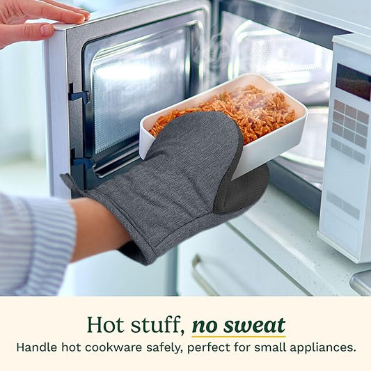 Cuisinart Mini Oven Mitts – 5.5” x 7” Heat-Resistant Kitchen Mitts for Oven with Non-Slip Neoprene Palm, Cotton Filling, and Fabric Loop – Durable Oven Mitt Set for Cooking & Baking (Charcoal)