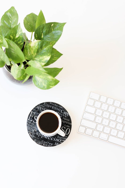 Coffee-Themed Crochet Gifts: How to Choose Positive and Encouraging Desk Decor