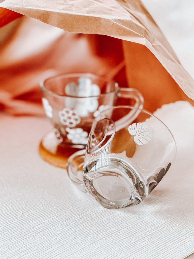 Ribbed Glass Cups with Lids and Straws: Styling and Everyday Use Tips