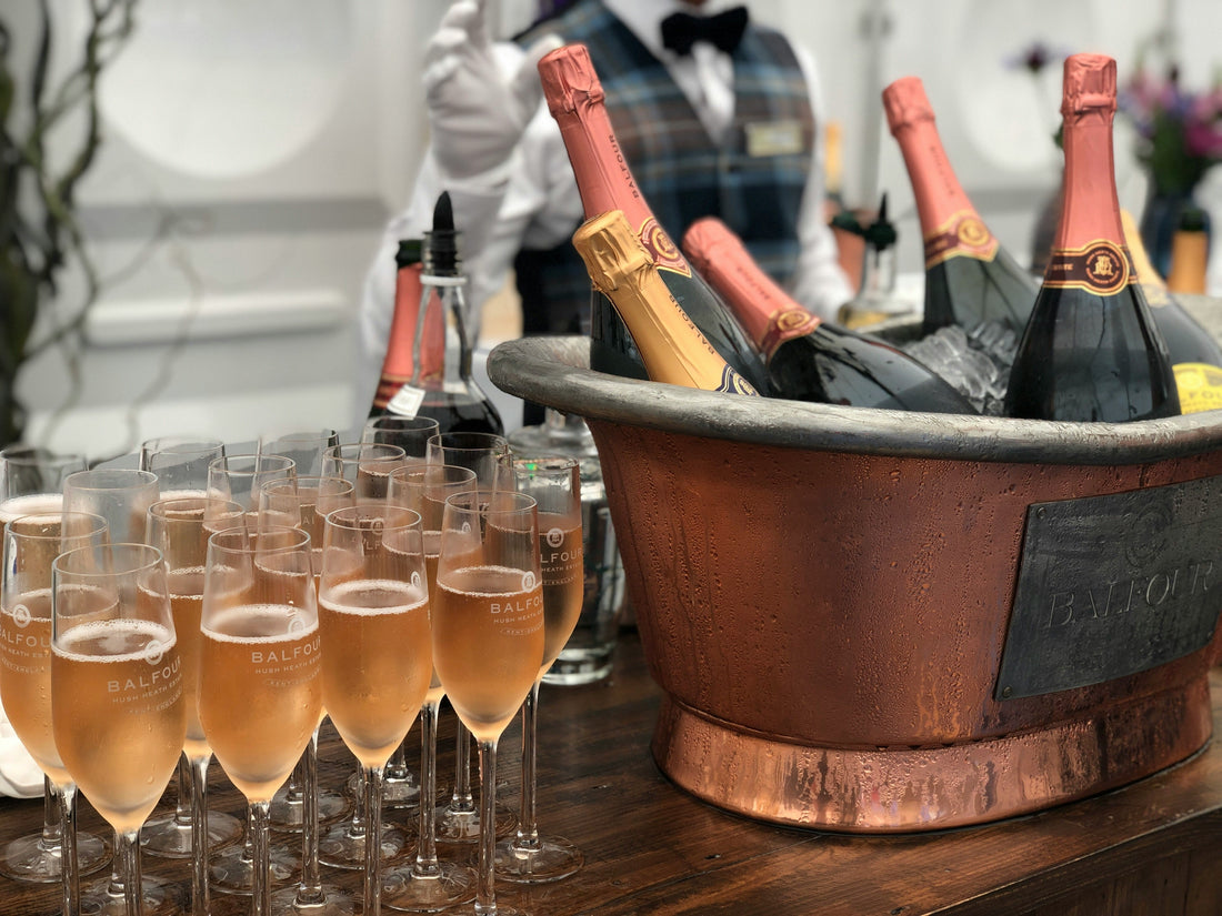 Plastic Champagne Flutes: Disposable vs Reusable Options for Weddings, Mimosa Bars, and Events
