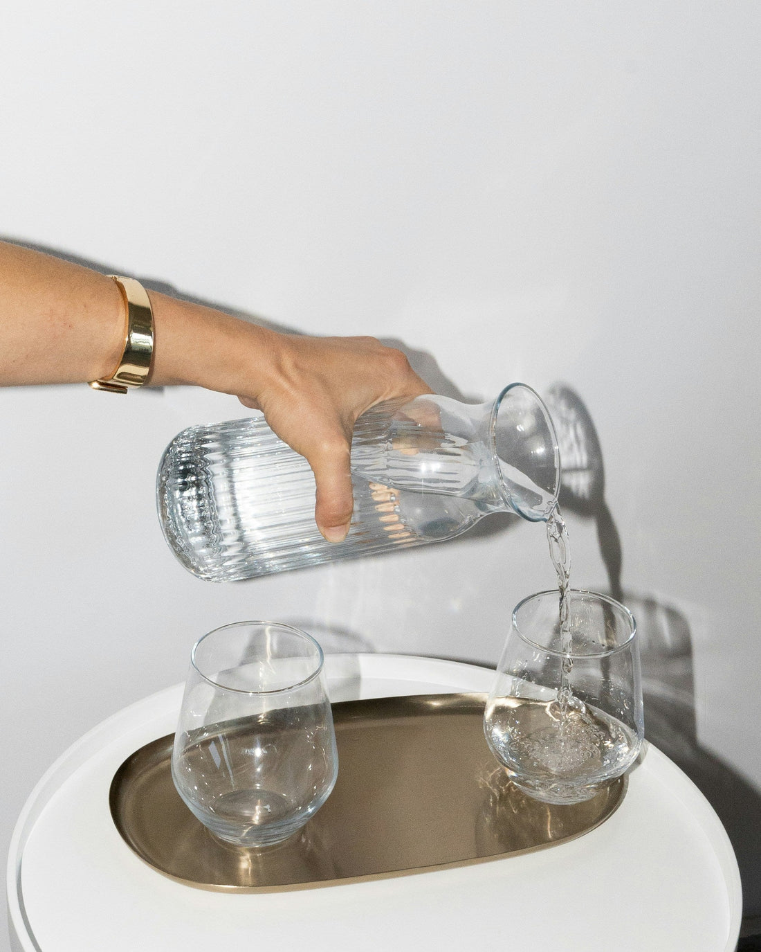 Serving Trays for Entertaining: How to Choose Reusable Platters for Snacks, Desserts, and Party Tables