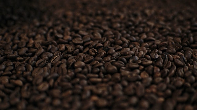 Decaf Coffee Guide: Instant, Ground Coffee, and Espresso Capsules Compared