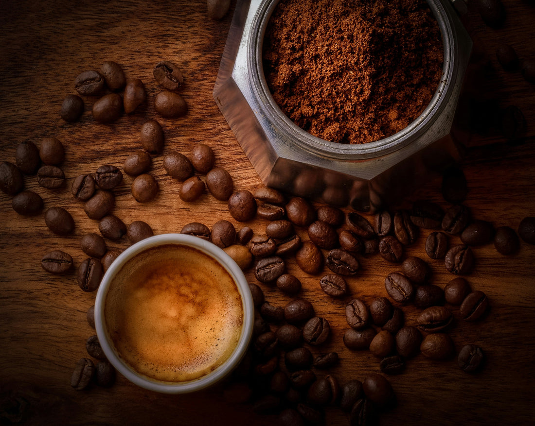 Ground Coffee vs. Capsules: Which Works Better in a Portable Espresso Maker?
