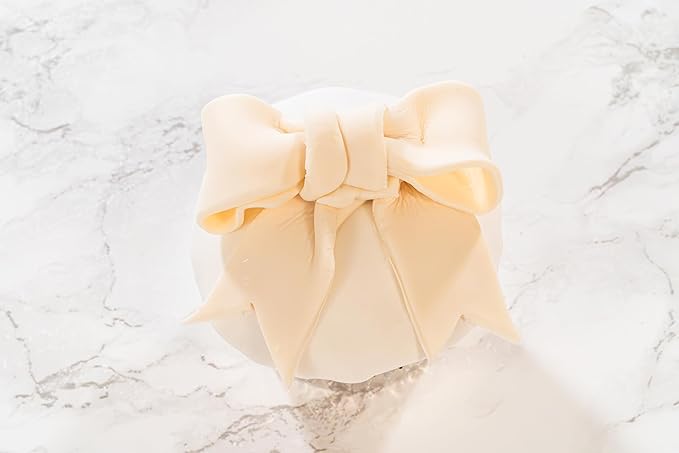 Bakerpan Premium Rolled Ivory Fondant for Cake Decorating - 1 Pound, Vanilla Flavor