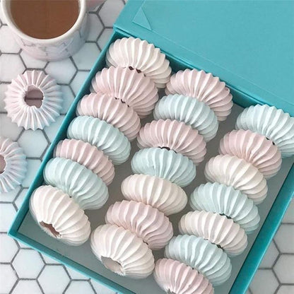 Cake Decorating Set, 2 Pieces Stainless Steel Icing Piping Nozzles Tips Kit with Reusable Piping Bag - Christmas Birthdays Anniversary Wedding Cakes Cookies Dessert Pastry DIY Making Tools