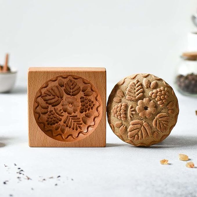Wooden Cookie Biscuit Mold, 3D Baking Mold, Embossing Craft Decorating Baking Tool, Suitable for Halloween Thanksgiving Christmas Kitchen DIY (Grapes 10 * 10 * 2)