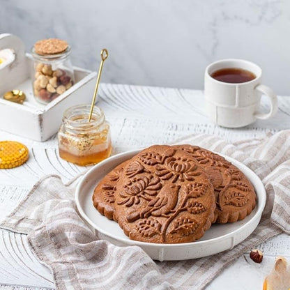 Wooden Cookie Mold - Biscuit Baking Cutter, Carved Embossing Stamp for DIY Shapes, Gingerbread, Pine Cone (Tit)