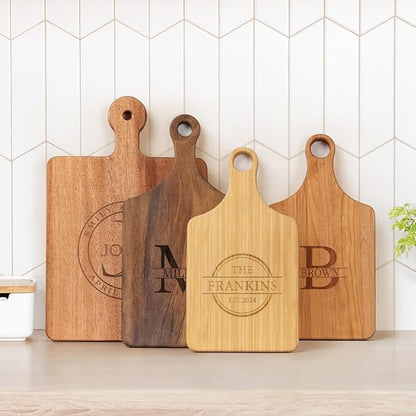 callie Personalized Cutting Board with Monogrammed Name, Wooden Kitchen Chopping Boards with Handle, Reversible Engraved Serving Tray, Housewarming Gifts for Family
