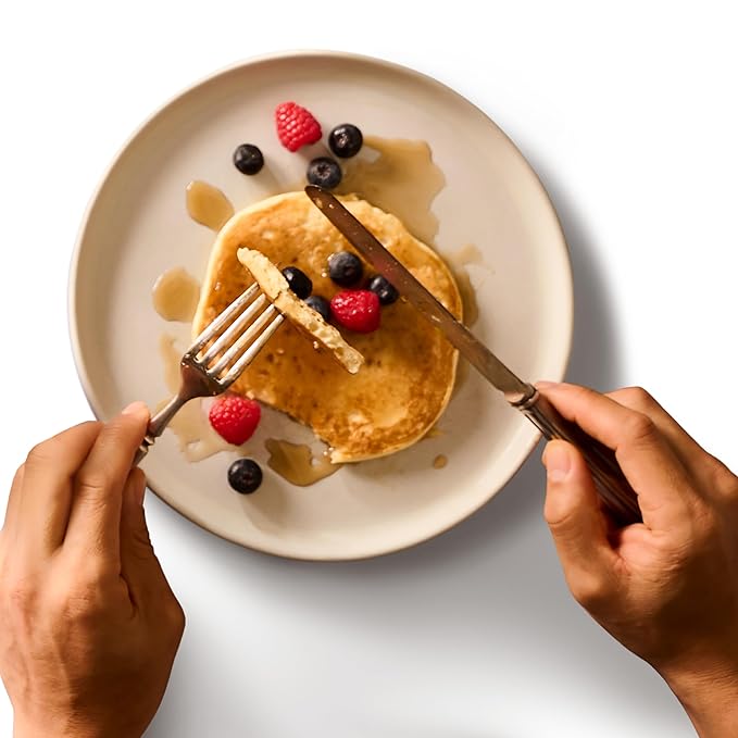 Bob's Red Mill Signature Buttermilk Pancake Mix, 20oz (Pack of 1)- Just Add Water, Makes 32-40 Pancakes per Bag