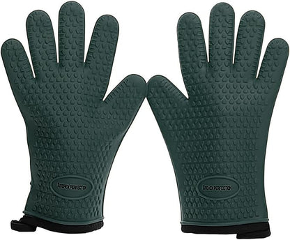 Kitchen perfection Silicone Smoker Oven Gloves -Extreme Heat Resistant BBQ Gloves -Handle Hot Food Right on Your Grill Fryer Pit|Waterproof Oven Mitts |Superior Value Set+3 Bonuses