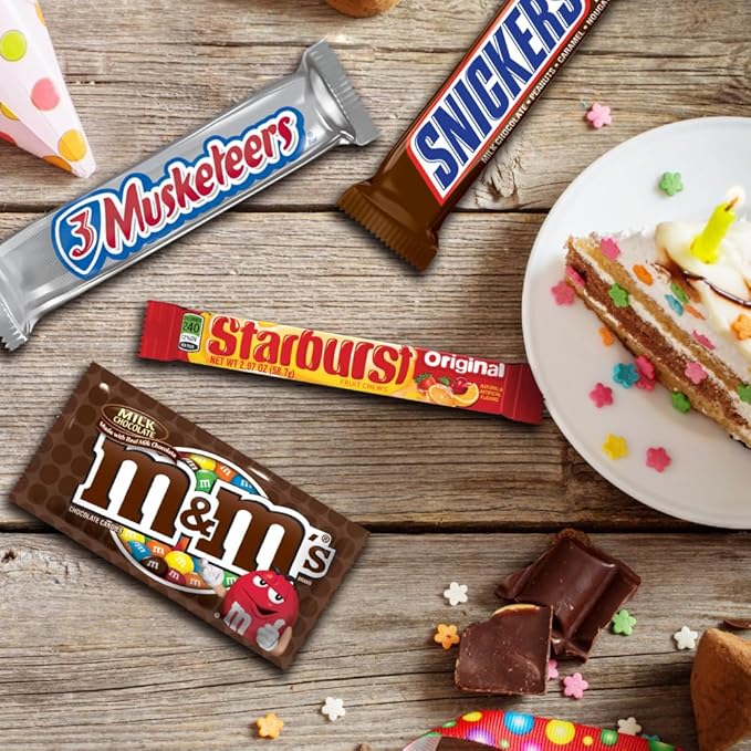 Mars M&M'S, SNICKERS, 3 MUSKETEERS, SKITTLES & STARBURST Variety Pack Full Size Bulk Candy Assortment, 56.11 oz, 30 Count