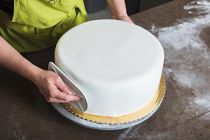 Bakerpan Premium Rolled White Fondant for Cake Decorating - 1 Pound, Vanilla Flavor