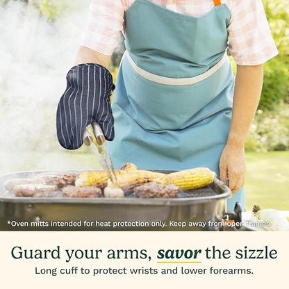 Cuisinart Heritage Kitchen Oven Mitts – Heat-Resistant Kitchen Mitts for Oven with Non-Slip Neoprene Palm, Long Cuff, and Cotton Filling – Durable Oven Gloves for Cooking, Baking, & Grilling