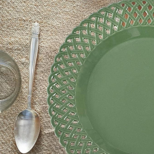 Graceful Basketweave Wide Rim 12 inch Dinner Plates, Extra Large Round Platter Scallop Serving Tray Set of 4, for Restaurant, Kitchen, Party, Home, Wedding, Gift, Microwave Dishwasher Safe, Sage Green