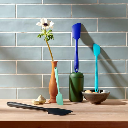 GIR: Get It Right Silicone Spatula for Cooking, Baking & Mixing - Heat-Resistant up to 425°F - Nonstick & Dishwasher Safe Cookware - BPA Free - Navy Silicone Kitchen Spatula