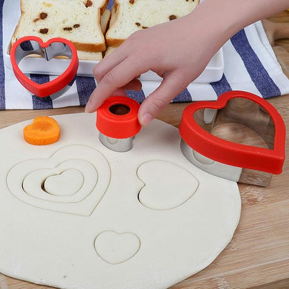 Love Heart Shape Cookie Cutters, Baking Vegetable Shape Cutters, Mini & Medium & Large Shaped Cutters,The Valentine’s Day Cutters with Red Color Biscuit Molds Fondant Cake