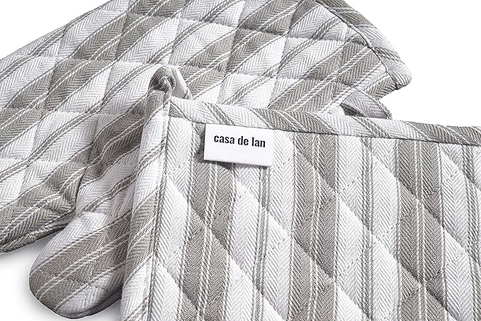Oven Mitts & Potholder Set - Durable Heat Resistant Gloves - Thick Mittens for Kitchen - Suitable for Cooking, Baking, Grilling – BBQ - 2 Oven Mitts & 2 Potholders – Light Grey Stripes - Casa De Lan
