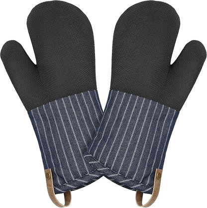 Cuisinart Heritage Kitchen Oven Mitts – Heat-Resistant Kitchen Mitts for Oven with Non-Slip Neoprene Palm, Long Cuff, and Cotton Filling – Durable Oven Gloves for Cooking, Baking, & Grilling